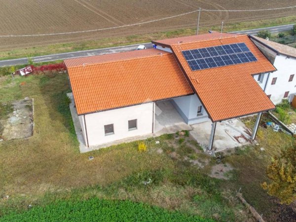 casa indipendente in vendita a Gattatico in zona Nocetolo