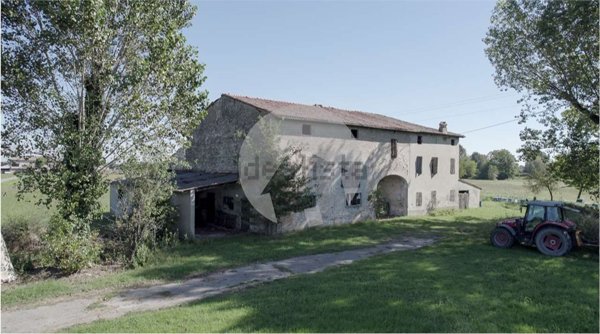 casale in vendita a Gattatico in zona Praticello