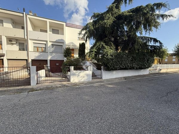 casa indipendente in vendita a Gattatico in zona Taneto