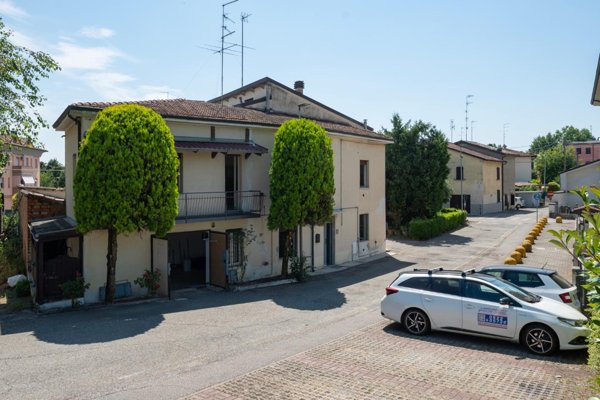 casa indipendente in vendita a Gattatico