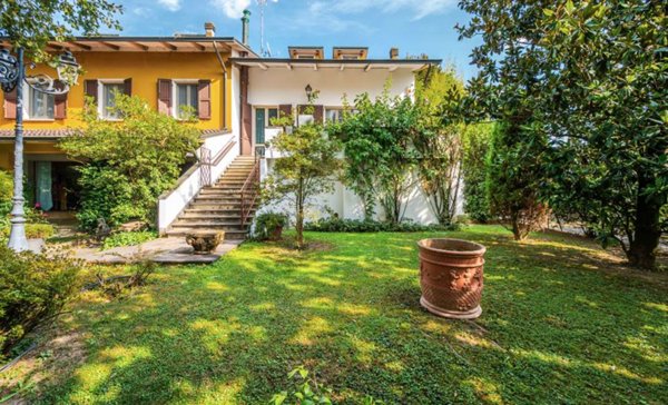 casa indipendente in vendita a Gattatico in zona Case Ponte Enza