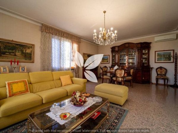 casa indipendente in vendita a Gattatico