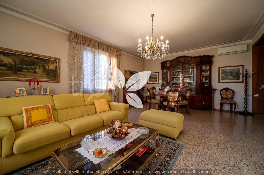 casa indipendente in vendita a Gattatico