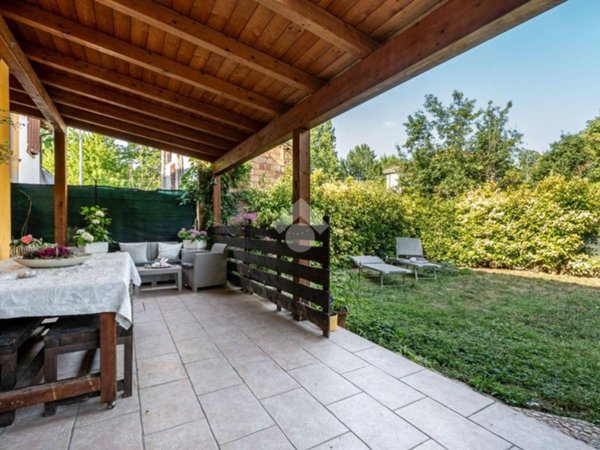 casa indipendente in vendita a Gattatico in zona Praticello