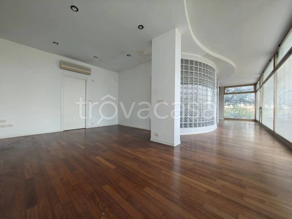 negozio in vendita a Gattatico in zona Taneto