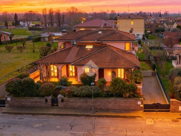 casa indipendente in vendita a Gattatico in zona Praticello