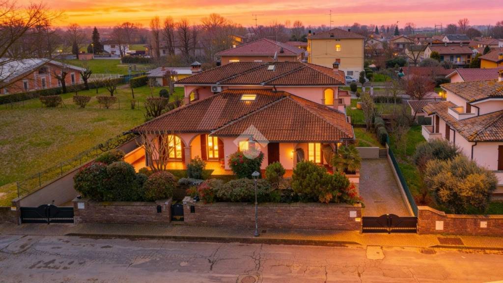 casa indipendente in vendita a Gattatico in zona Praticello