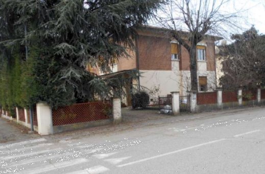 casa indipendente in vendita a Gattatico