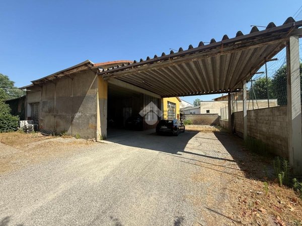 locale commerciale in vendita a Gattatico in zona Praticello