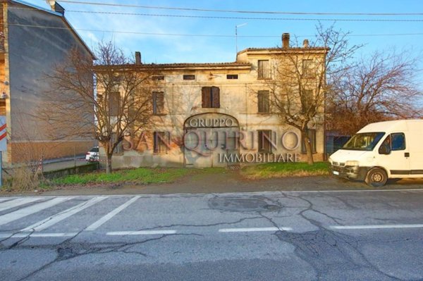 casa indipendente in vendita a Gualtieri
