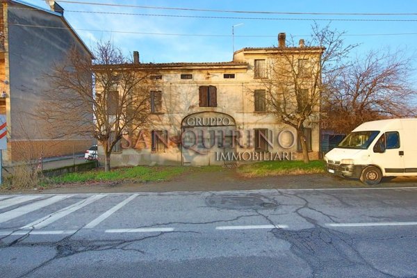 casa indipendente in vendita a Gualtieri