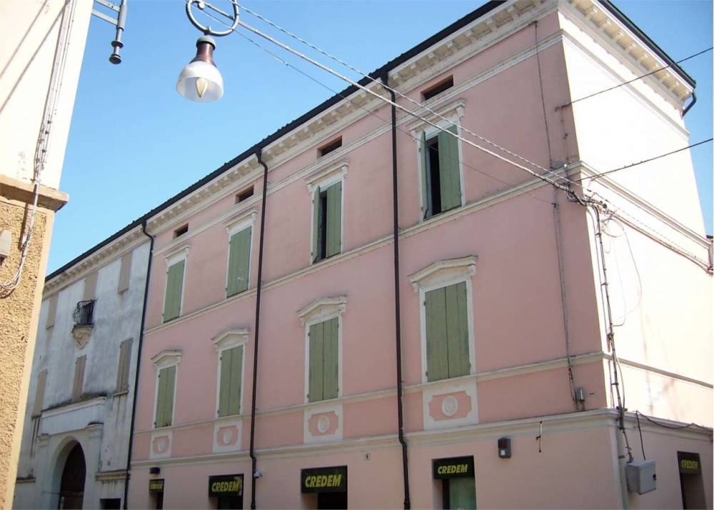 intera palazzina in vendita a Gualtieri