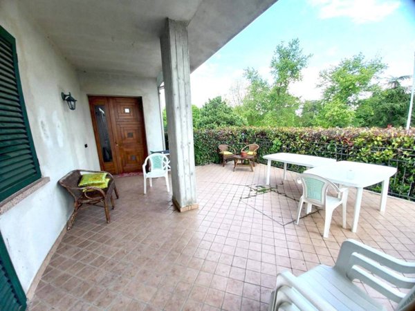 casa indipendente in vendita a Gualtieri