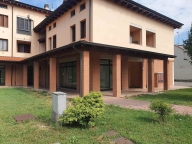 negozio in vendita a Gualtieri in zona Santa Vittoria