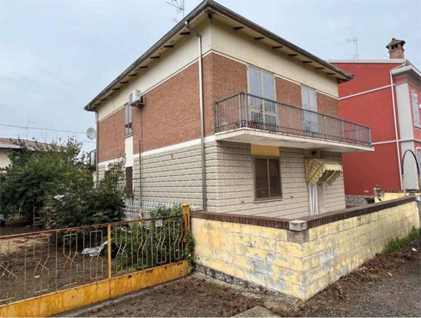 intera palazzina in vendita a Gualtieri