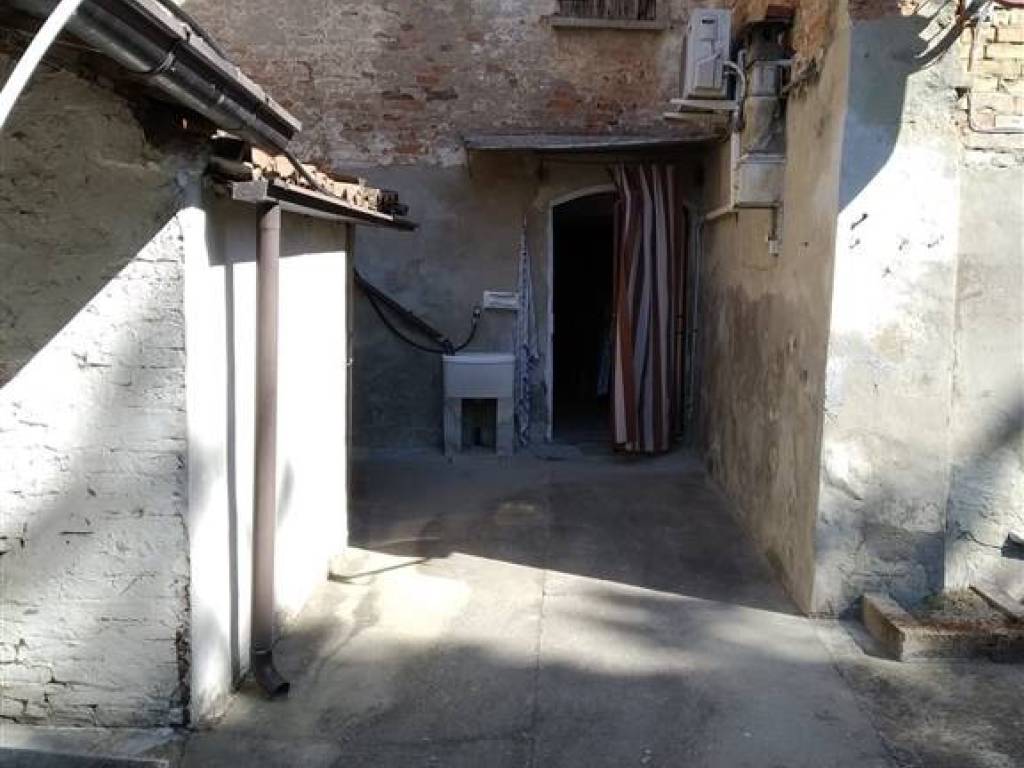 casa indipendente in vendita a Gualtieri