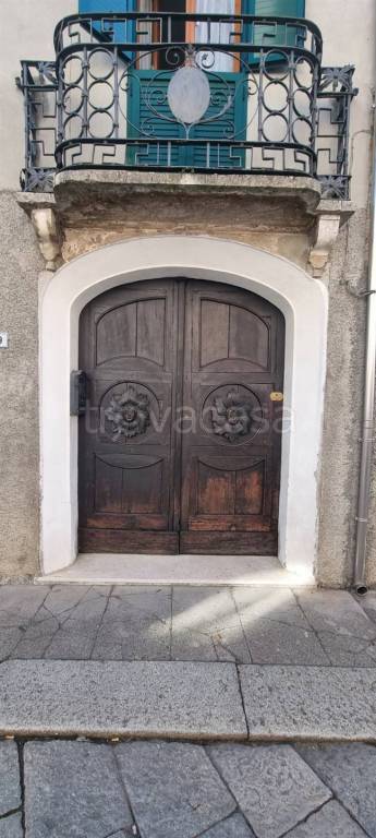 locale commerciale in vendita a Gualtieri