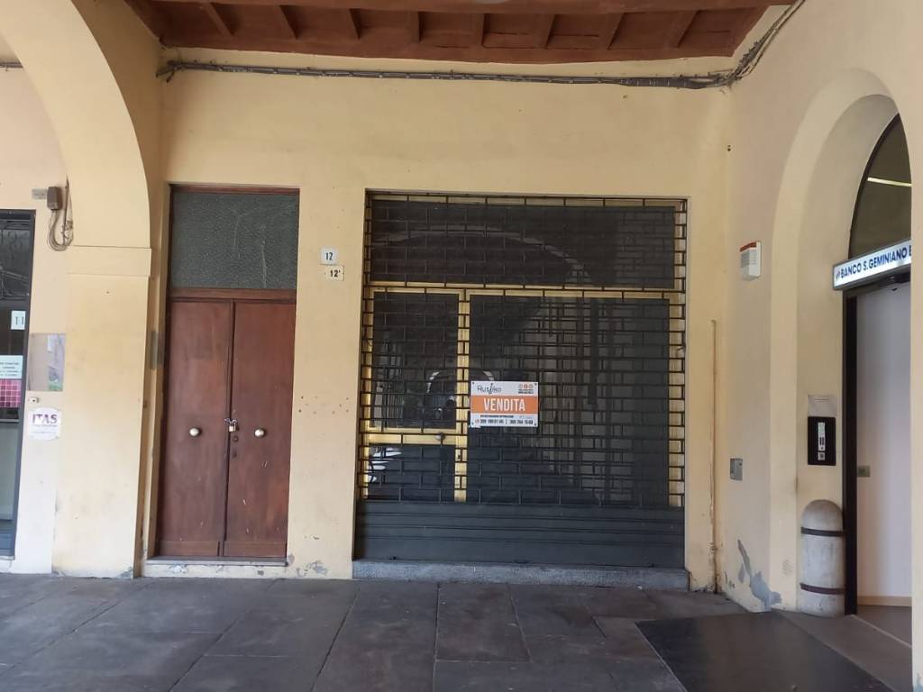 intera palazzina in vendita a Gualtieri