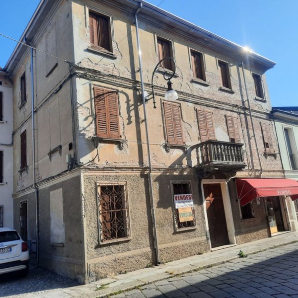 casa indipendente in vendita a Gualtieri