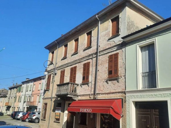 casa indipendente in vendita a Gualtieri