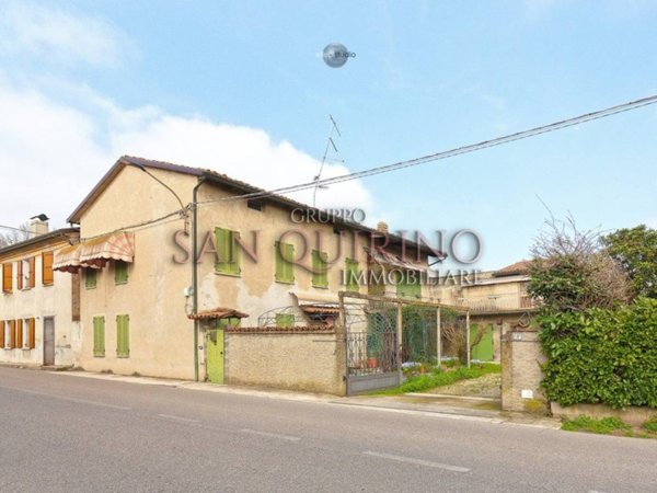 casa indipendente in vendita a Gualtieri