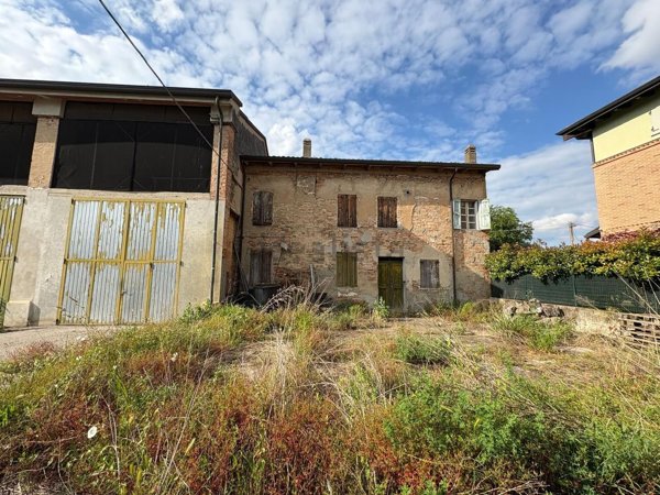 pentavano in vendita a Gualtieri