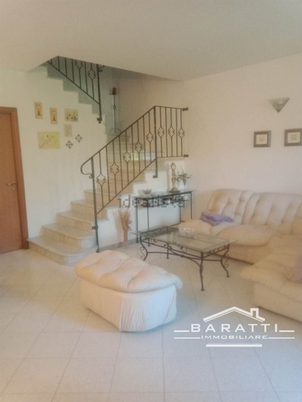 casa indipendente in vendita a Gualtieri