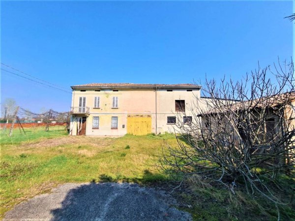 casa indipendente in vendita a Gualtieri