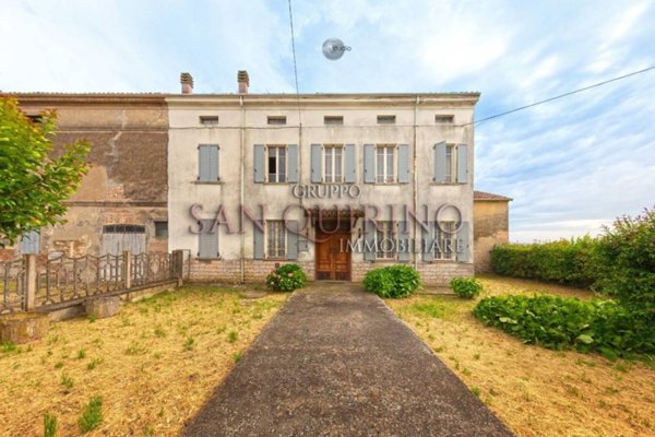 casa indipendente in vendita a Gualtieri