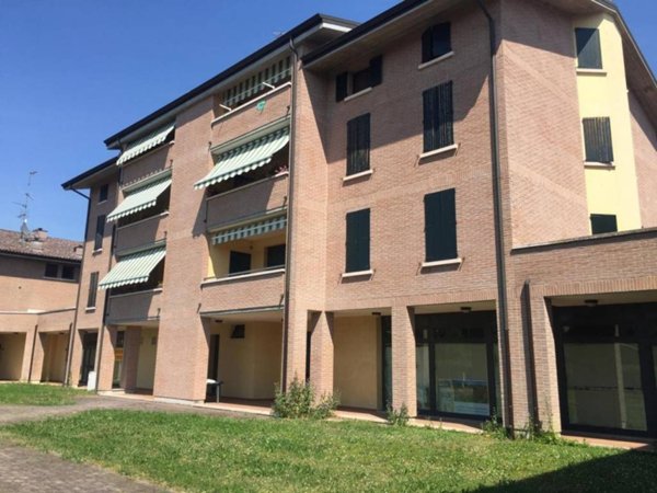 appartamento in vendita a Gualtieri in zona Santa Vittoria