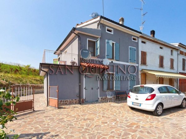 casa indipendente in vendita a Gualtieri