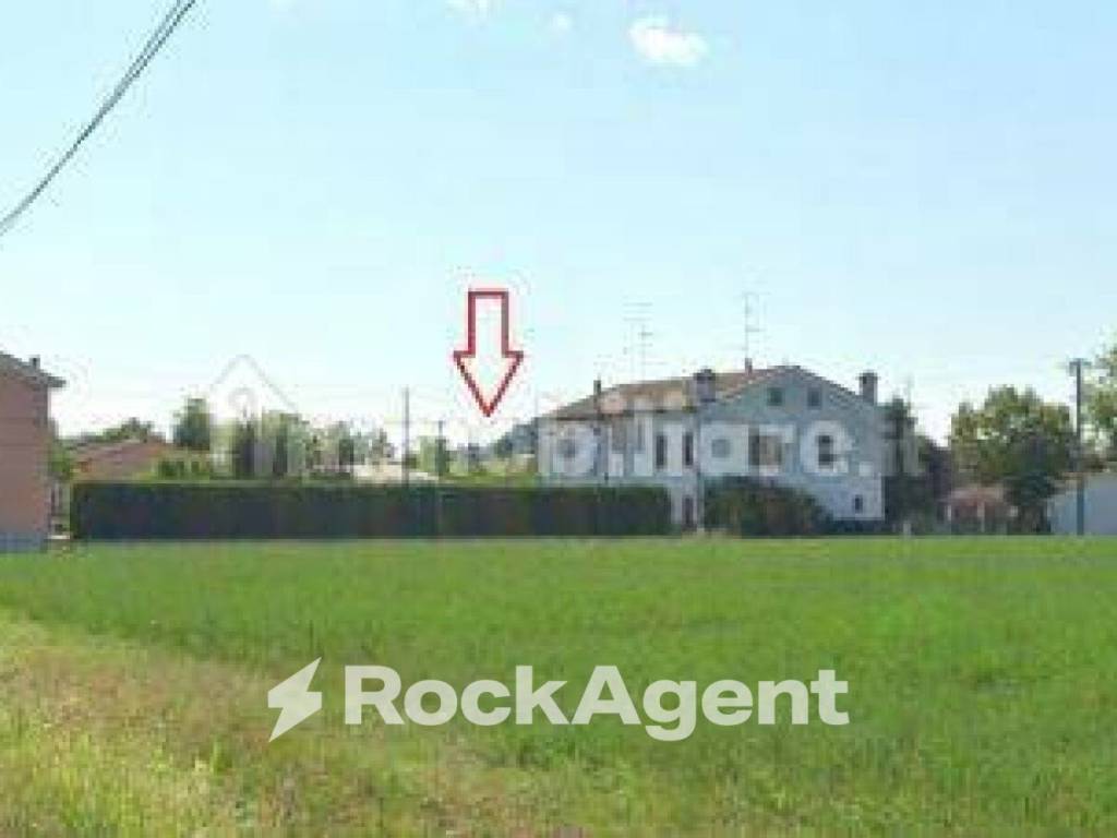 casa indipendente in vendita a Gualtieri in zona Pieve Saliceto
