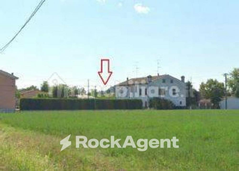 casa indipendente in vendita a Gualtieri in zona Pieve Saliceto