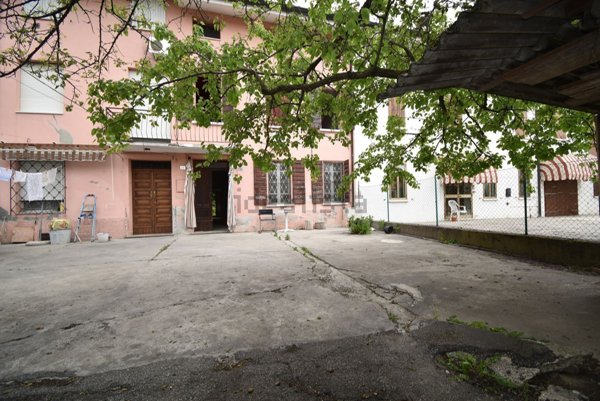 casa indipendente in vendita a Gualtieri