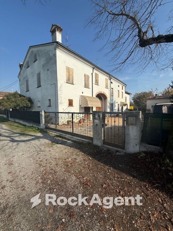 appartamento in vendita a Gualtieri in zona Pieve Saliceto