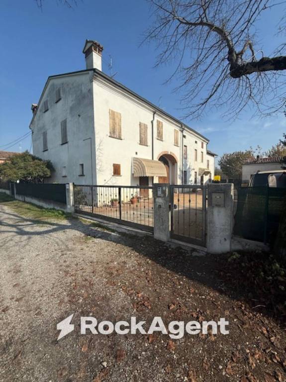 appartamento in vendita a Gualtieri in zona Pieve Saliceto