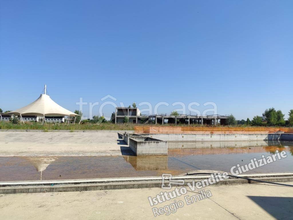 negozio in vendita a Gualtieri