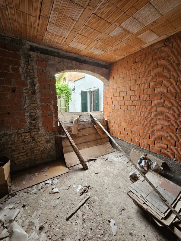 casa indipendente in vendita a Gualtieri in zona Santa Vittoria
