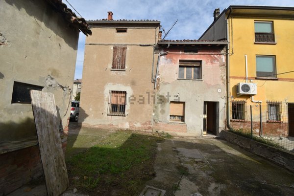 casa indipendente in vendita a Gualtieri