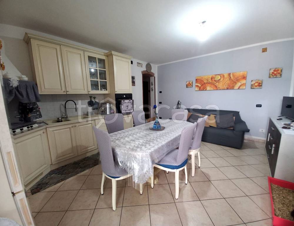 casa indipendente in vendita a Gualtieri