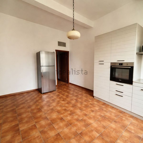 esavano in vendita a Gualtieri