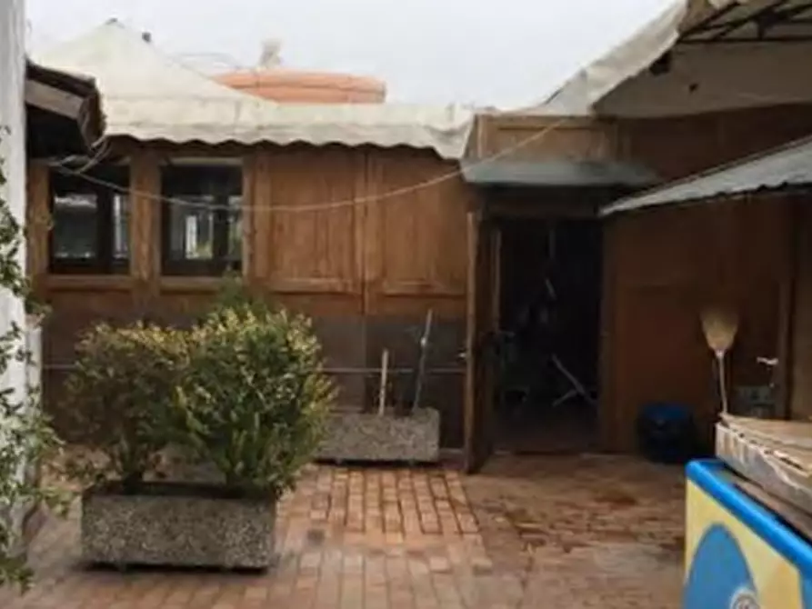 negozio in vendita a Gualtieri