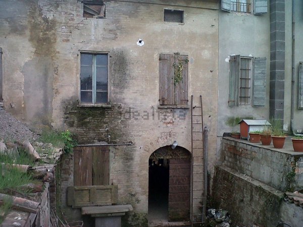 quadrivano in vendita a Gualtieri