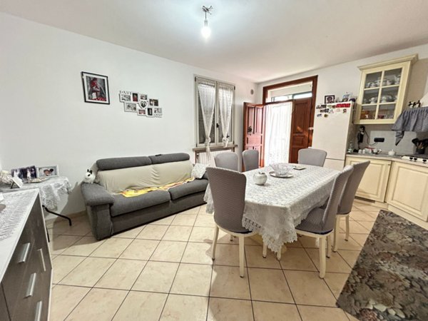 casa indipendente in vendita a Gualtieri in zona Pieve Saliceto