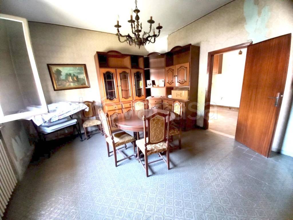 casa indipendente in vendita a Guastalla