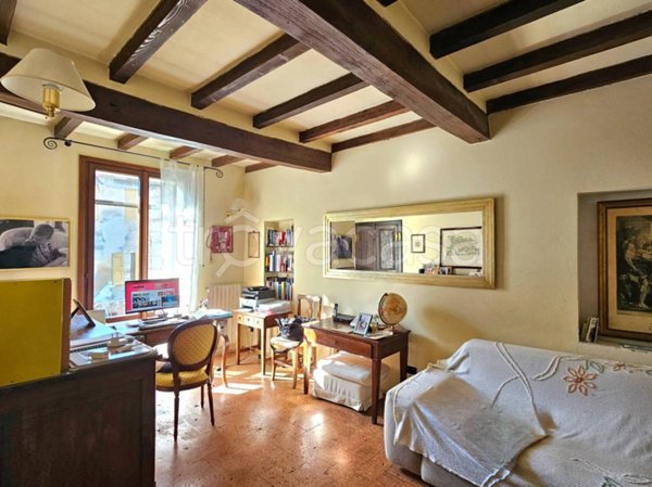 casa indipendente in vendita a Guastalla