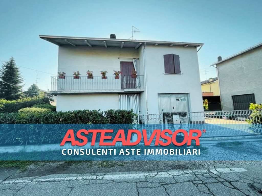 casa indipendente in vendita a Guastalla in zona San Giorgio