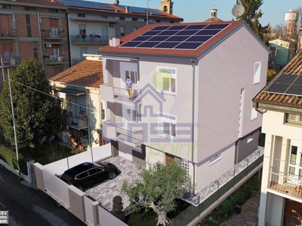 casa semindipendente in vendita a Guastalla
