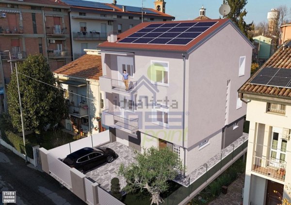 casa semindipendente in vendita a Guastalla