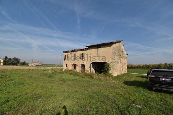 quadrivano in vendita a Guastalla in zona San Rocco